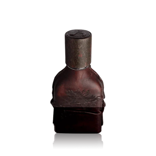 Cuoium Parfum Orto Parisi Cuoium is a bold and captivating fragrance, celebrated for its rich, leathery, and smoky composition. Inspired by the strength and resilience of leather, Cuoium is a perfect choice for those who seek a scent that embodies raw mas