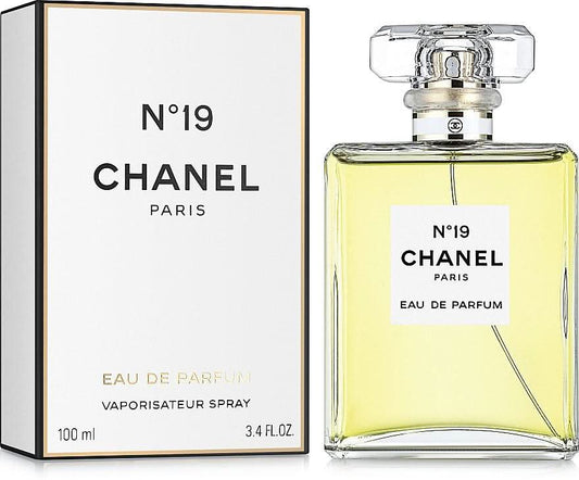 N°19 Eau De Parfum Chanel N°19 Eau De Parfum Fragrance DescriptionChanel N°19 is a remarkable creation by the legendary Gabrielle Chanel, released as her final fragrance. This scent is a tribute to the day of her birth, August 19, 1883. Despite initial sk