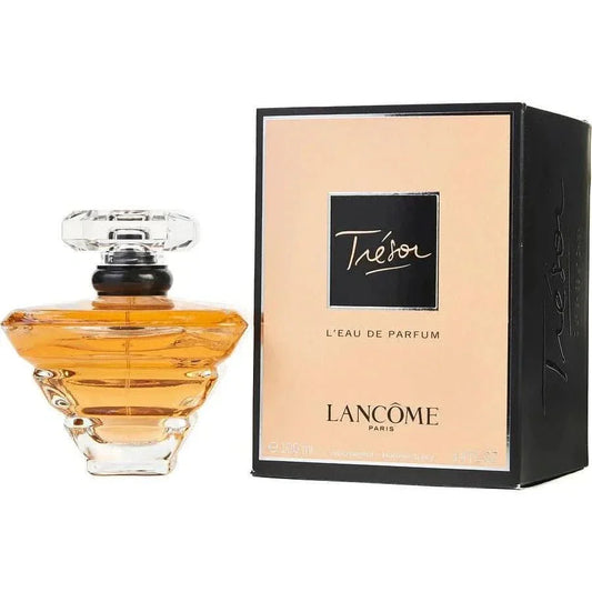 Tresor Eau De Parfum Lancôme Trésor is a timeless and luxurious fragrance that embodies romance and elegance. Its exquisite blend of notes creates a scent that is both classic and enchanting, making it ideal for the sophisticated woman who appreciates a t